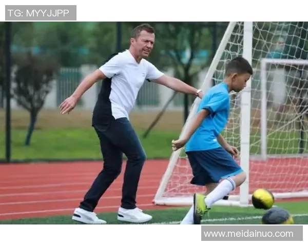 《功夫足球之球星传说踢出梦想与荣耀的赛场传奇》