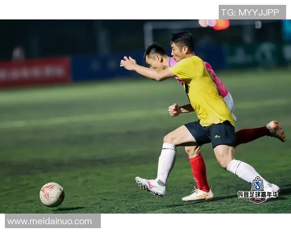 抖音最火足球球星男生实力揭秘 他如何成为社交平台新宠儿